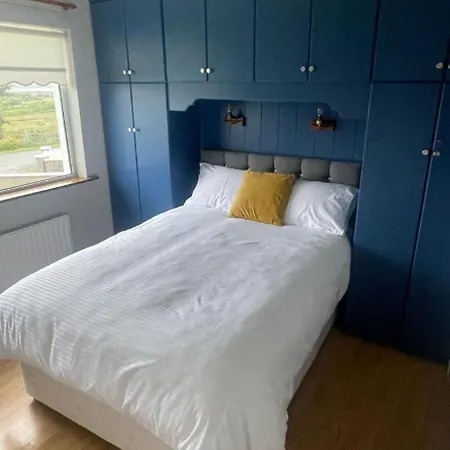 Dollys Lakeview Getaway Dungloe