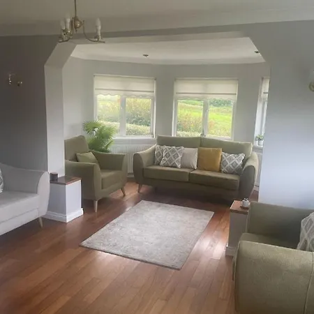 Dollys Lakeview Getaway Feriehus *