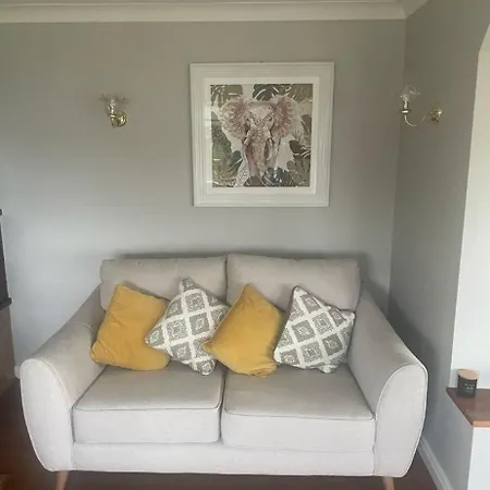 Dollys Lakeview Getaway Dungloe