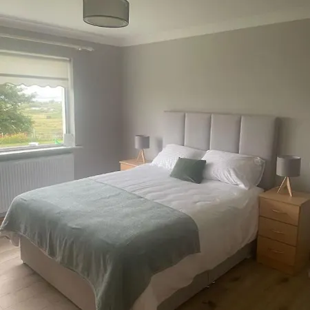 Feriehus Dollys Lakeview Getaway *