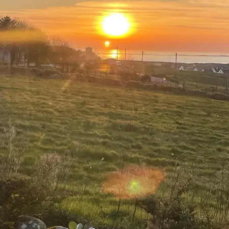 Dollys Lakeview Getaway * Dungloe